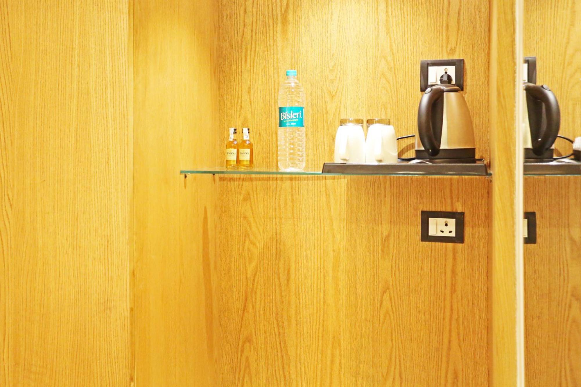Jrd Luxury-Business Hotel Nuova Delhi Esterno foto