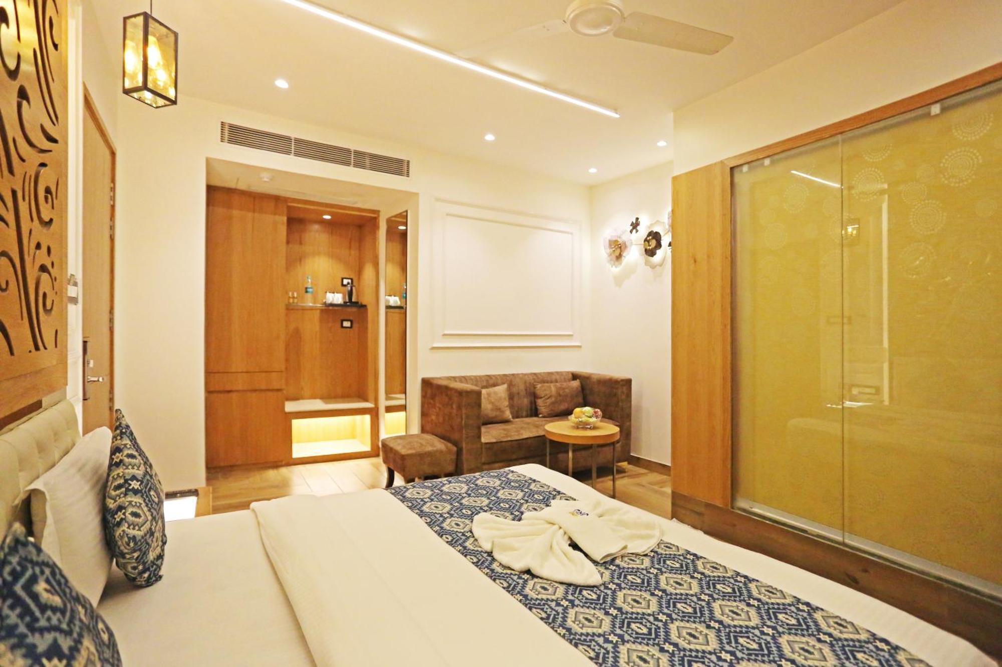 Jrd Luxury-Business Hotel Nuova Delhi Esterno foto