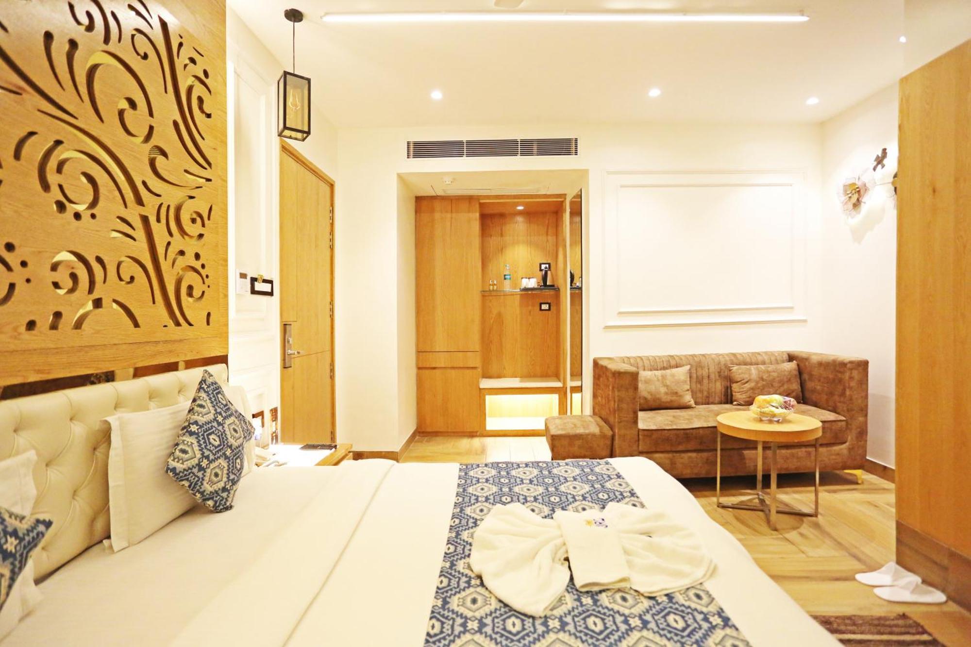 Jrd Luxury-Business Hotel Nuova Delhi Esterno foto
