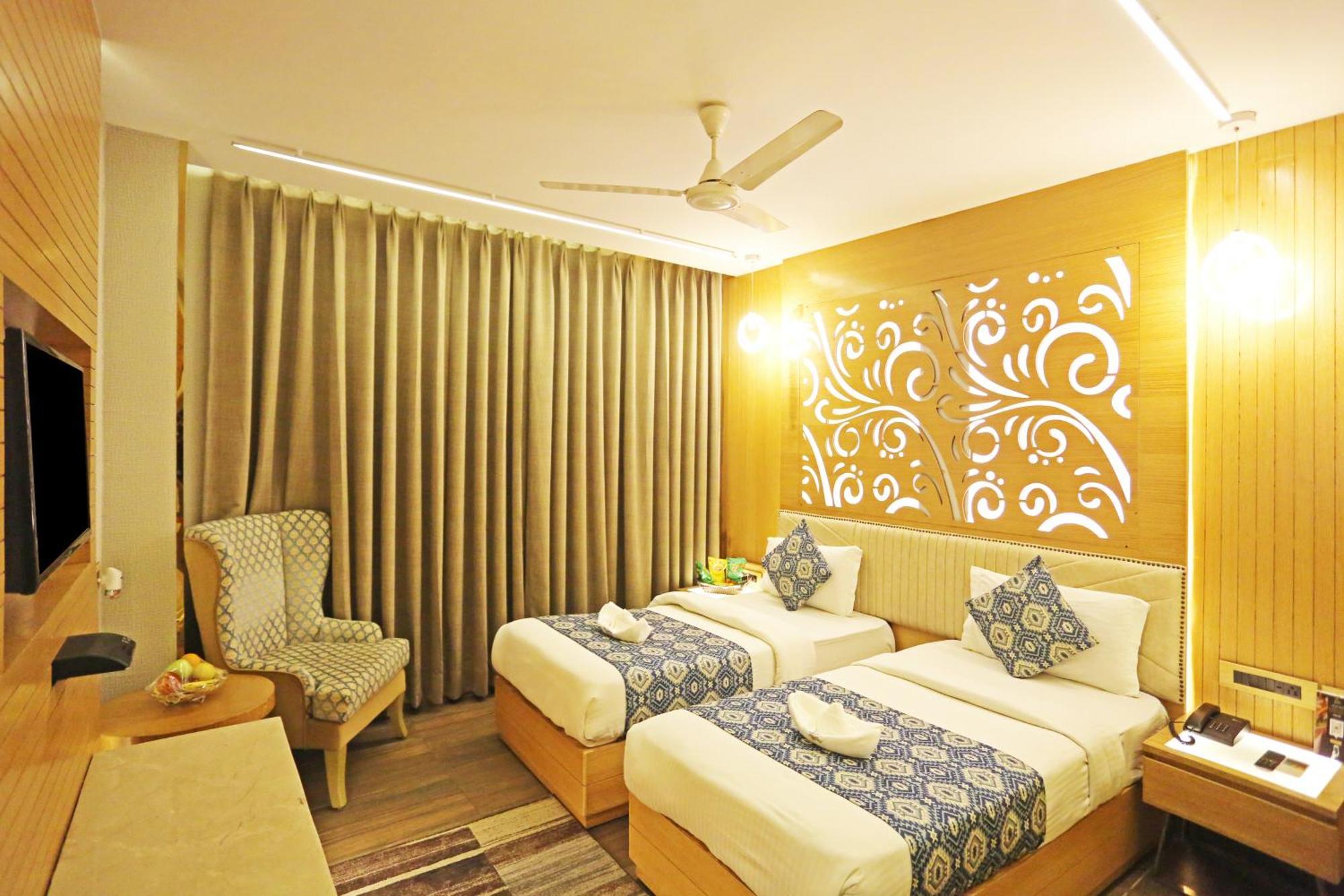 Jrd Luxury-Business Hotel Nuova Delhi Esterno foto