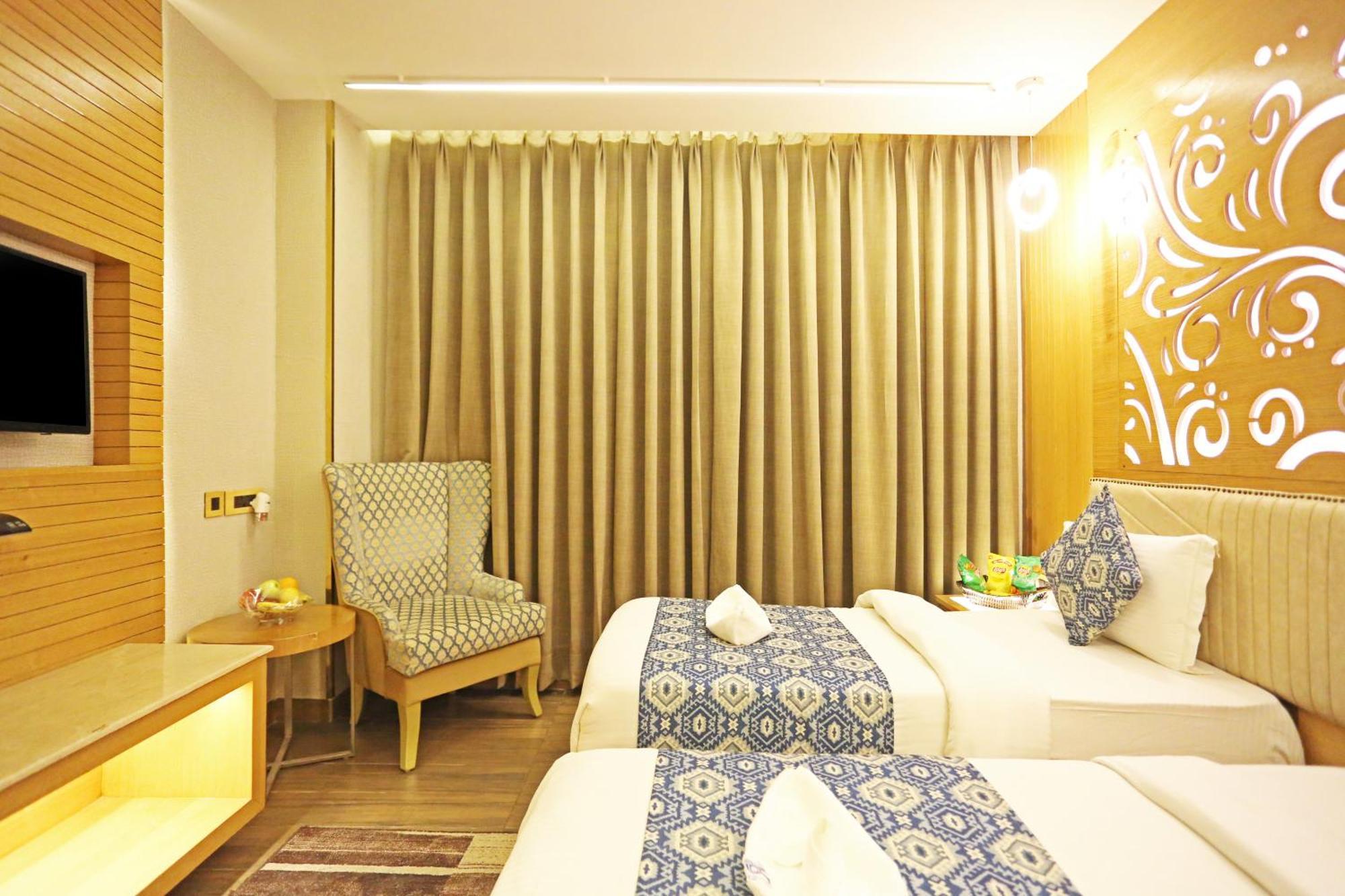 Jrd Luxury-Business Hotel Nuova Delhi Esterno foto