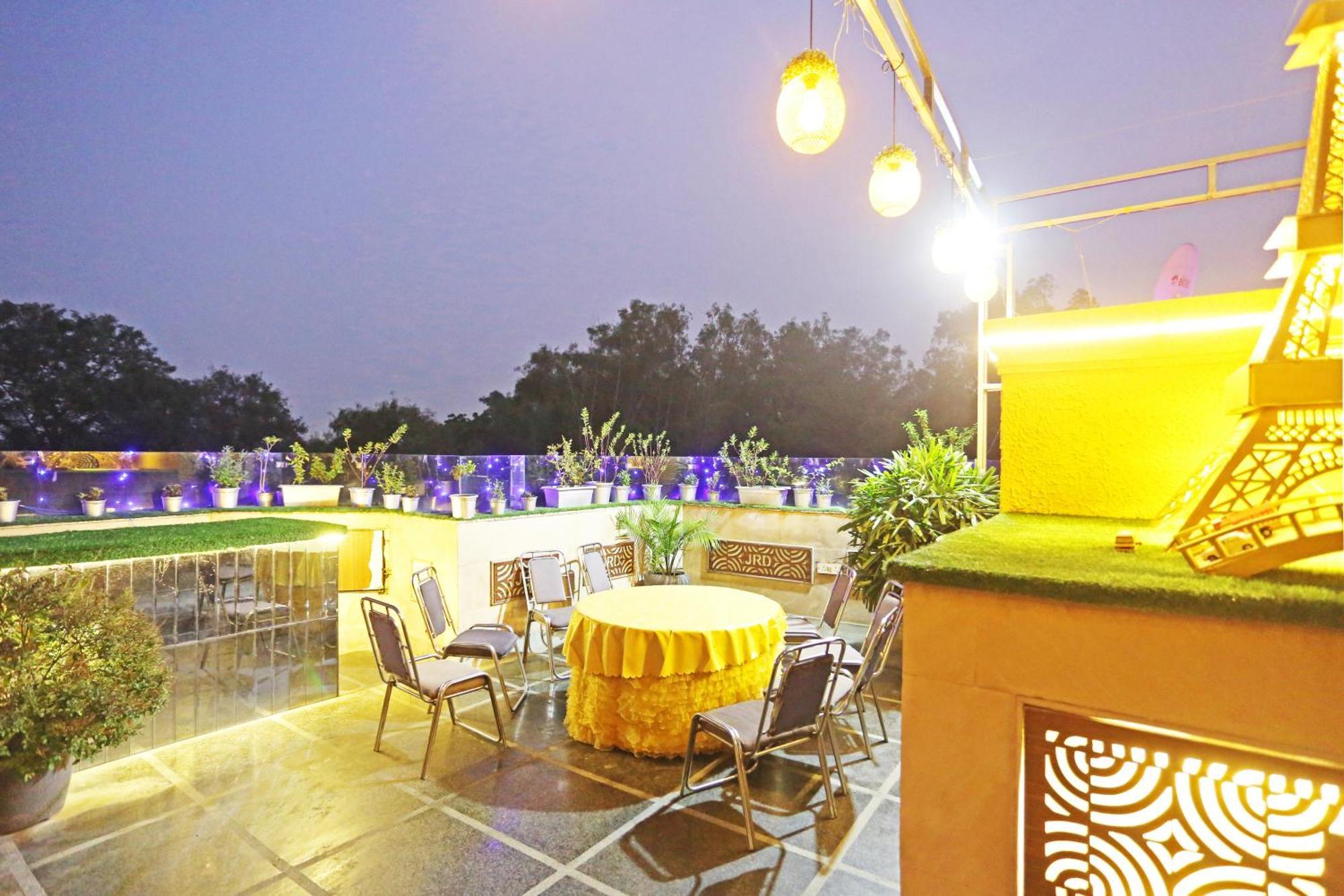Jrd Luxury-Business Hotel Nuova Delhi Esterno foto