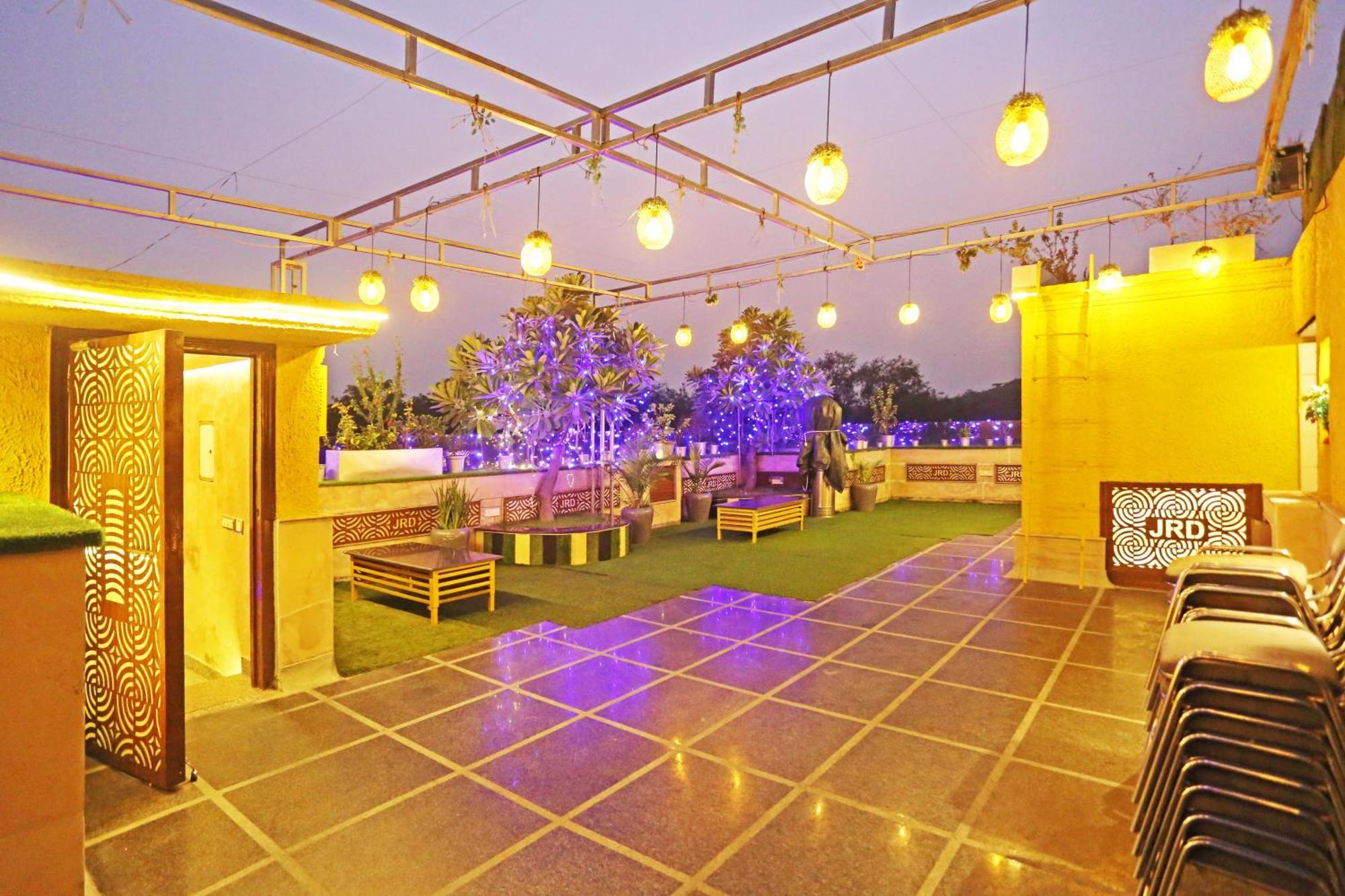 Jrd Luxury-Business Hotel Nuova Delhi Esterno foto
