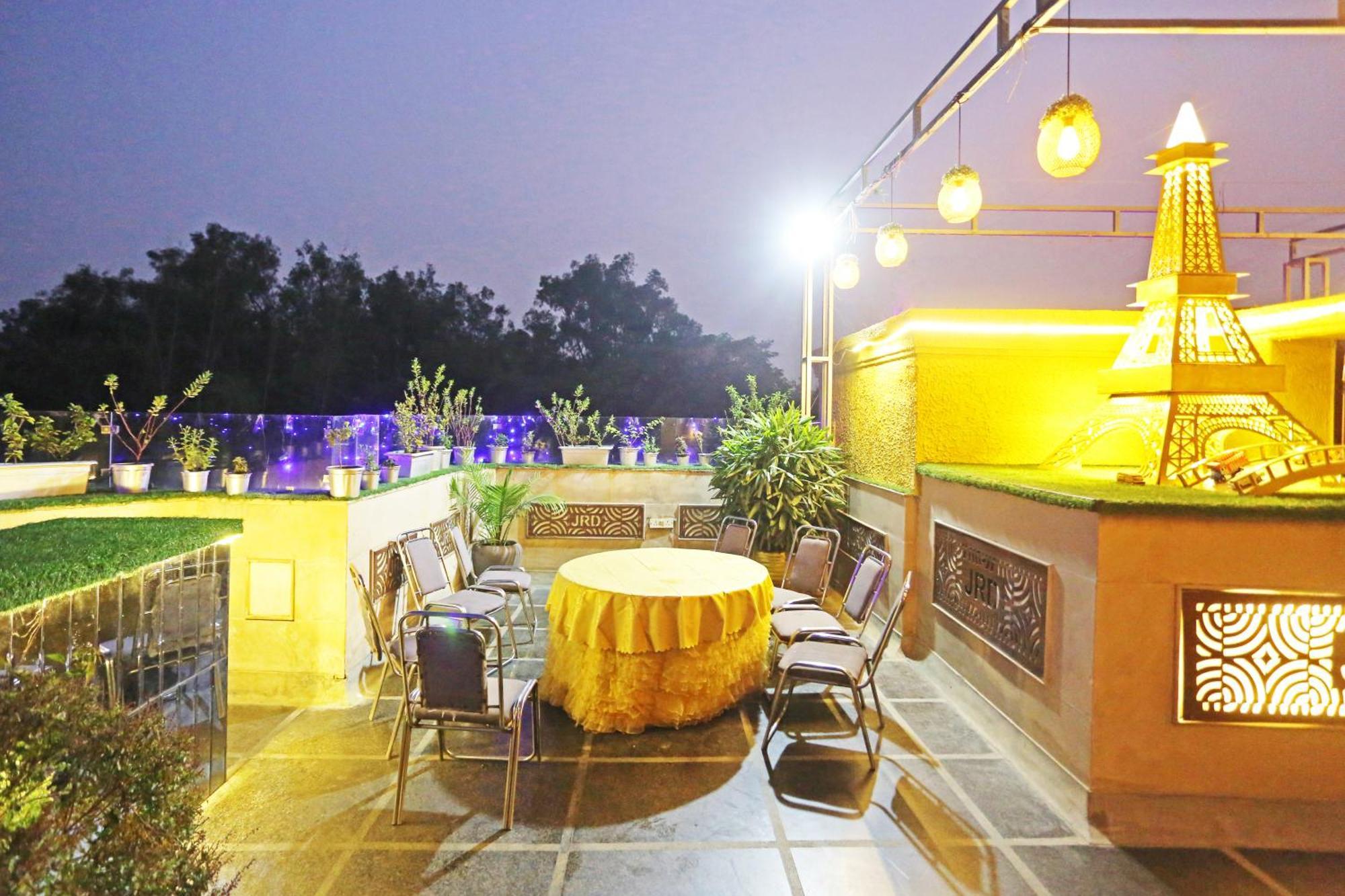 Jrd Luxury-Business Hotel Nuova Delhi Esterno foto