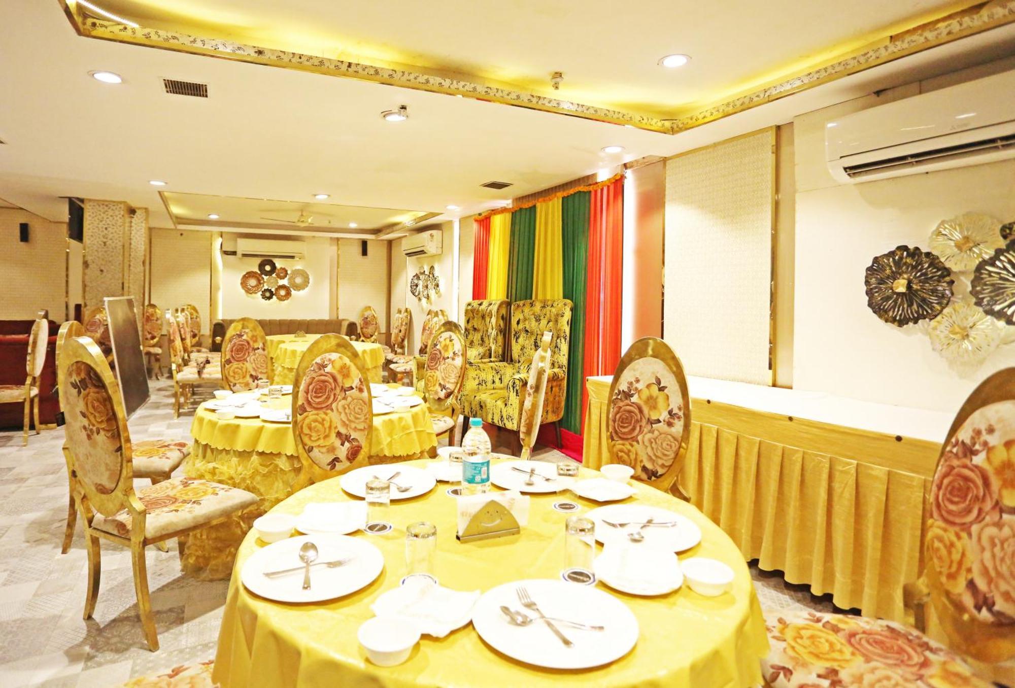 Jrd Luxury-Business Hotel Nuova Delhi Esterno foto